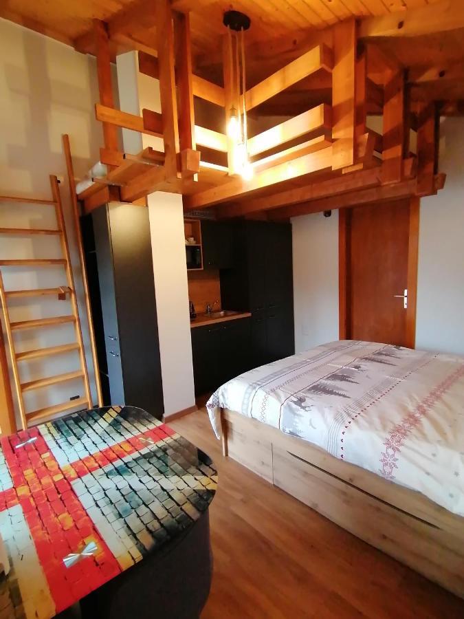 Les Combles Des Combes Hotel Ollon Bagian luar foto