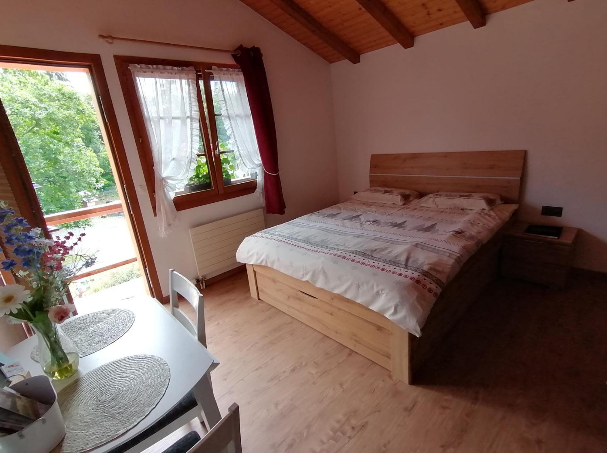 Les Combles Des Combes Hotel Ollon Bagian luar foto